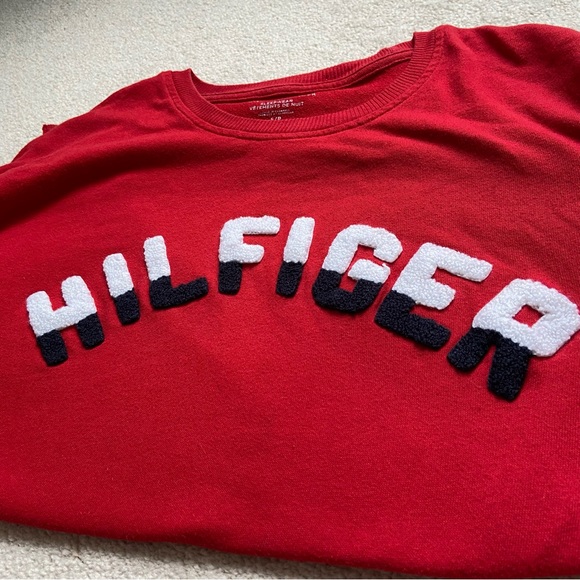 4 for $20 🖤 TOMMY HILFIGER Cozy Pullover Sweater - Picture 5 of 10